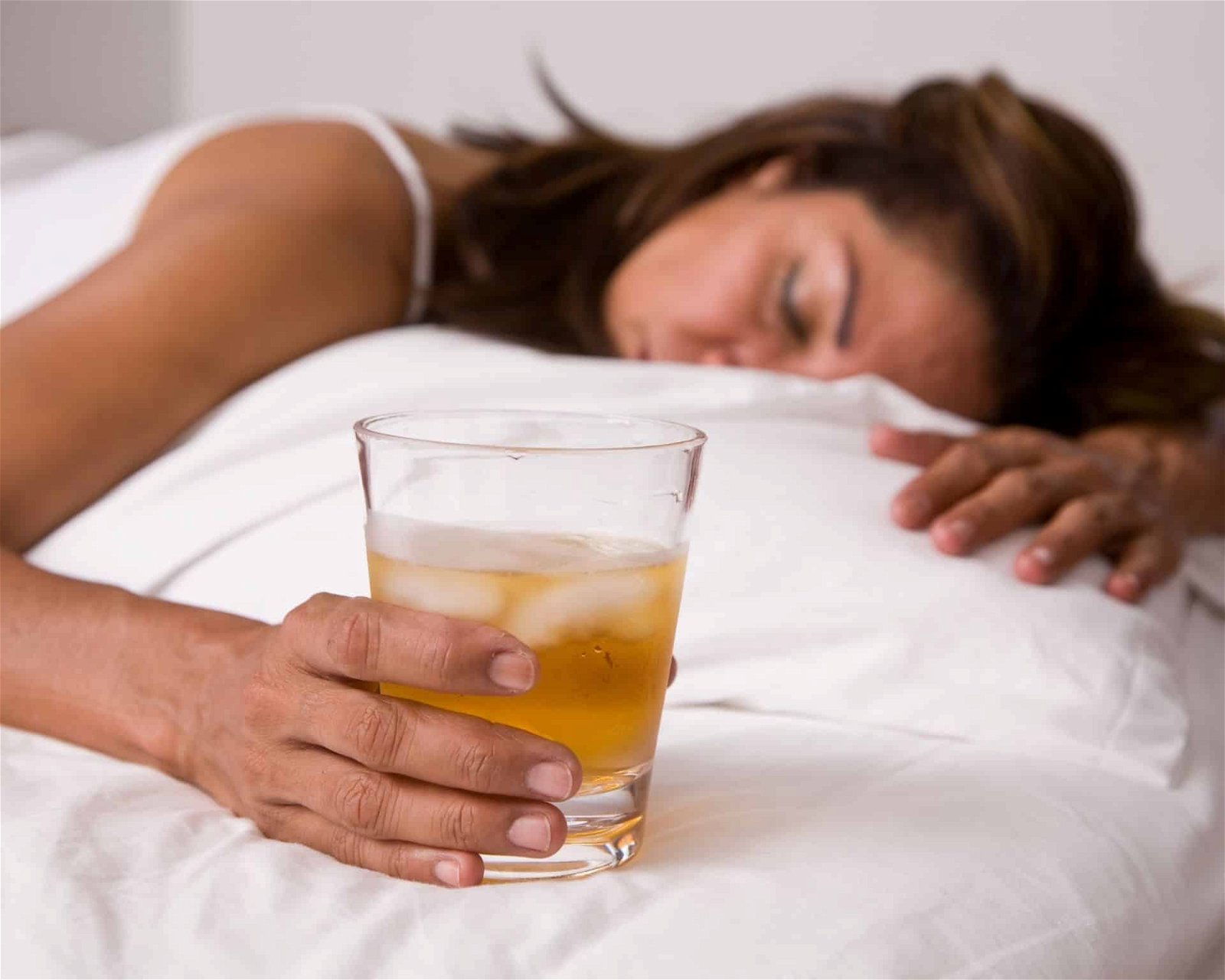 can medication alone be used to treat alcoholism